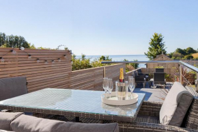 Stunning Coastal Apartment in south Devon with Sea Views & Garden